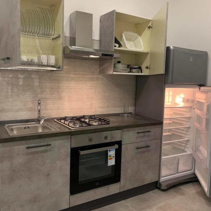 Miris Apartment Fast Comfortable Naples Airport Capodichino 25 Minutes Walk Self Check-In Екстериор снимка
