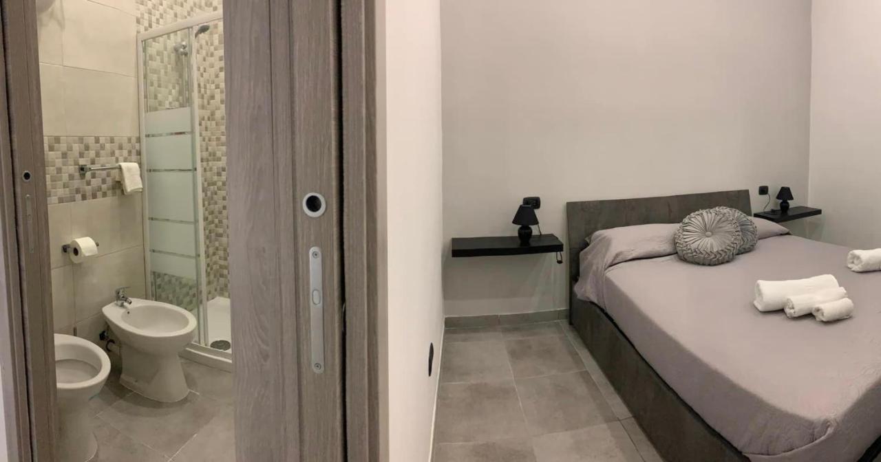 Miris Apartment Fast Comfortable Naples Airport Capodichino 25 Minutes Walk Self Check-In Екстериор снимка