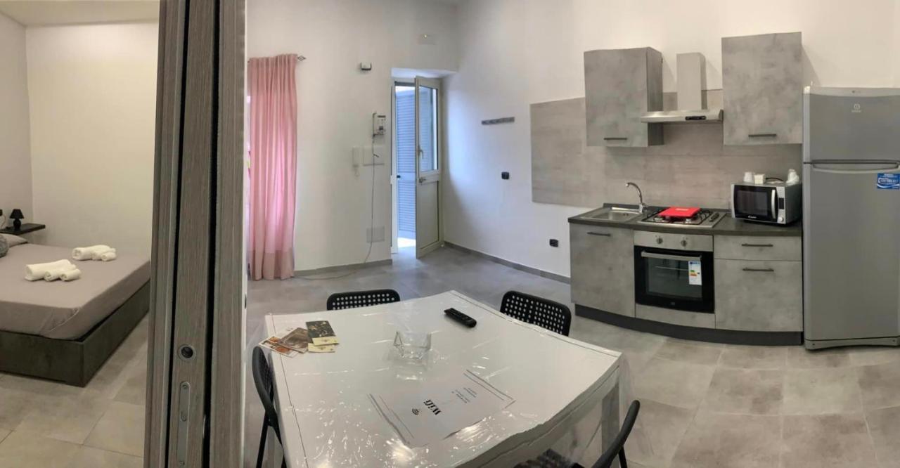 Miris Apartment Fast Comfortable Naples Airport Capodichino 25 Minutes Walk Self Check-In Екстериор снимка