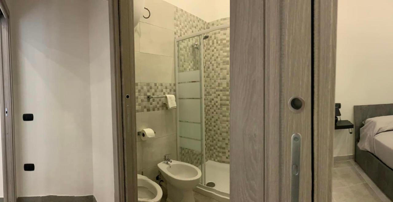 Miris Apartment Fast Comfortable Naples Airport Capodichino 25 Minutes Walk Self Check-In Екстериор снимка