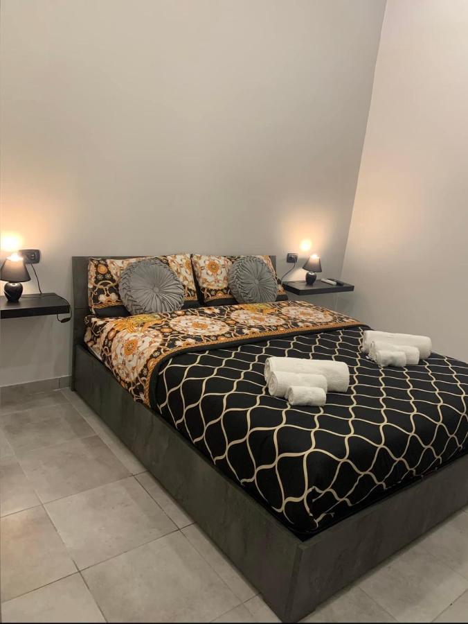 Miris Apartment Fast Comfortable Naples Airport Capodichino 25 Minutes Walk Self Check-In Екстериор снимка